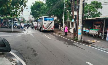 Tanah Berisi Bangunan Ruko Area Badung