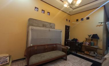 Rumah Siap huni 6 kamar cocok untuk kost dekat RS Moewardi Jebres Solo