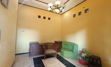 Rumah Siap huni 6 kamar cocok untuk kost dekat RS Moewardi Jebres Solo
