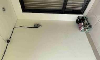 Disewakan Rumah 2 lantai full furnished di Perumahan Gardens Candi atSawangan, Bojongsari, Kota Depok