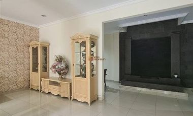 Hunian Nyaman, Fasilitas Lengkap – Jangan Lewatkan , Disewakan Rumah 2,5 lantai di puri mansion aman dan strategis