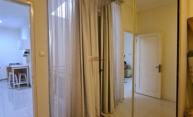 Hunian Nyaman, Fasilitas Lengkap – Jangan Lewatkan , Disewakan Rumah 2,5 lantai di puri mansion aman dan strategis