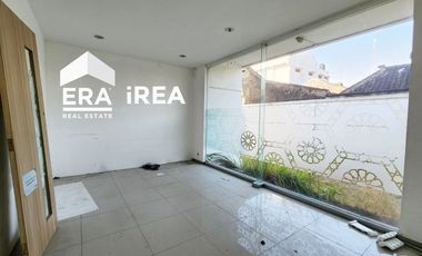 GEDUNG RUANG USAHA DISEWAKAN DI SOLO TENGAH KOTA