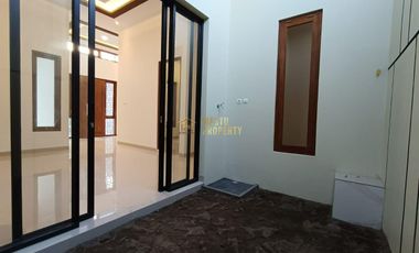 RUMAH MURAH 500 METER DARI PASAR CEBONGAN SIAP HUNI