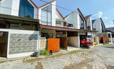 HUNIAN ASIK 2 LANTAI DI DI KAWASAN CANDI PRAMBANAN