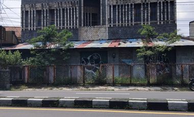 Ruko Strategis Lebar Depan 18m di Jalan Utama Ahmad Yani Solo ( Lokasi Jalan Alteri sangat cocok untuk jasa expedisi)