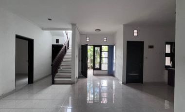 RUMAH 2 LANTAI – PERUMAHAN CLUSTER ONE GATE, GUNUNG SALAK, DENPASAR BARAT