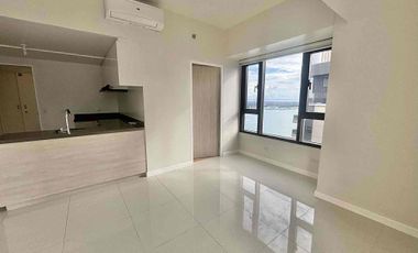 Awesome Seaview 2BR in Mandani Bay for sale or rent.