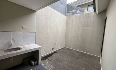 LDP 0070 Disewakan Murah Rumah Northwest Hill Citraland Surabaya