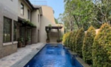 FOR SALE AND RENT House Bright House With Nice Lay-Out & Beautiful Garden