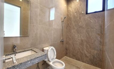 Rumah 2lt luas 6x14 84m 2KT Cluster Sentarum Asya JGC Jakarta Garden City