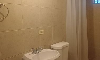 Renta de casa en Ampliación Guaycura, cerca a Macro Plaza, Fácil acceso a Blvd. Insurgentes y vía rápida. De todo en la zona.