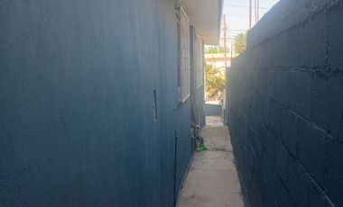 Renta de casa en Ampliación Guaycura, cerca a Macro Plaza, Fácil acceso a Blvd. Insurgentes y vía rápida. De todo en la zona.