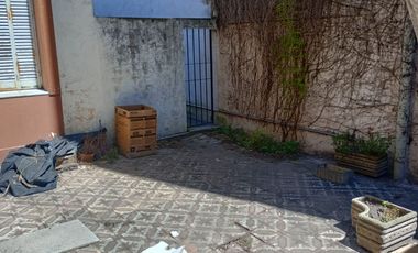 Local Casa Uso Comercial Alquiler Ramos Mejia