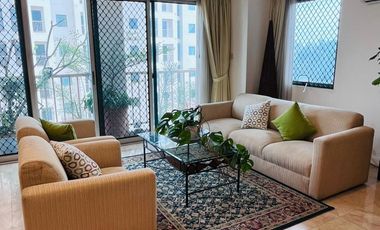 Disewakan 3BR Apartemen Bukit Golf Pondok Indah – Fully Furnished, Lokasi Premium