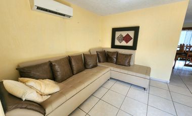 En RENTA Casa Amueblada con Alberca en Puente Moreno