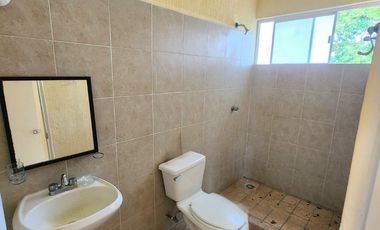 En RENTA Casa Amueblada con Alberca en Puente Moreno