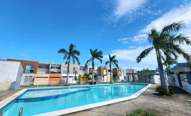 En RENTA Casa Amueblada con Alberca en Puente Moreno