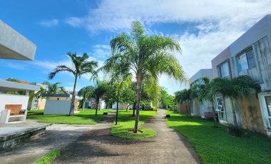 En RENTA Casa Amueblada con Alberca en Puente Moreno