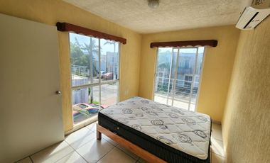 En RENTA Casa Amueblada con Alberca en Puente Moreno