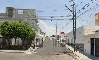 CASA DE RECUPERACIÓN BANCARIA EN CTO SIERRA MORENA, FRACC LA LOMA IX, QUERETARO. ¡NO SE ACEPTAN CRÉDITOS!