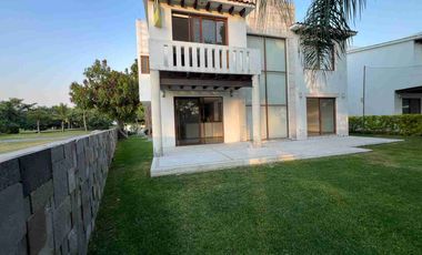 Renta de Casa con Vista al Campo de Golf