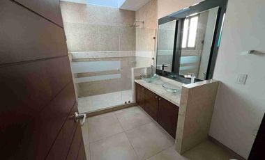 Renta de Casa con Vista al Campo de Golf