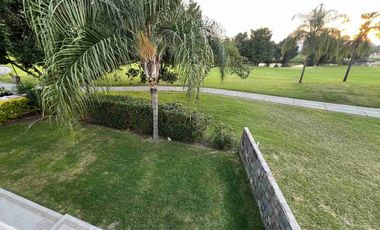 Renta de Casa con Vista al Campo de Golf