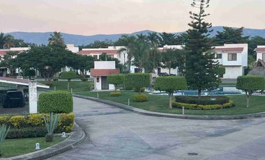 Renta de Casa con Vista al Campo de Golf