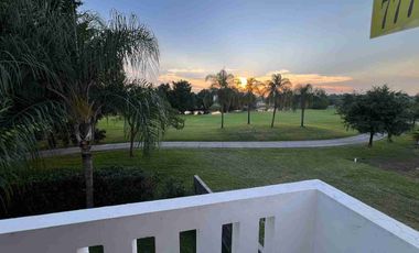 Renta de Casa con Vista al Campo de Golf