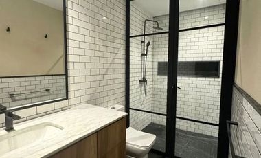 LOMAS DE VISTA HERMOSA, CASA EN VENTA PARA ESTRENAR EN CALLE CERRADA