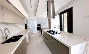 CASA MODERNA EN RENTA TUMBACO