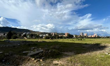 SE VENDE LOTE USO MIXTO SOBRE LA AV UNIVERSITARIA TUNJA