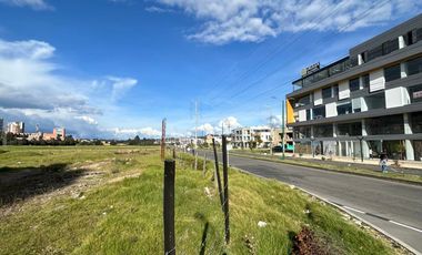 SE VENDE LOTE USO MIXTO SOBRE LA AV UNIVERSITARIA TUNJA