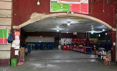 Disewakan Gudang ex Expedisi di pinggir jalan utama Harapan Indah Bekasi