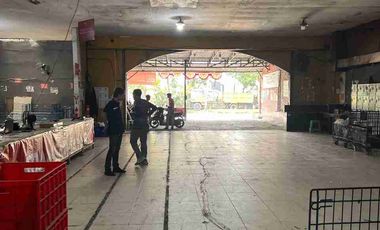 Disewakan Gudang ex Expedisi di pinggir jalan utama Harapan Indah Bekasi