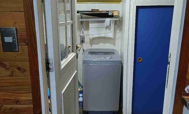 Parcela 1 hectárea con casa a orilla de carretera en Lican Ray