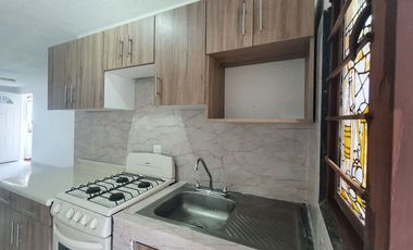 Departamento en renta en Jardines del Sur, cercano a tren ligero