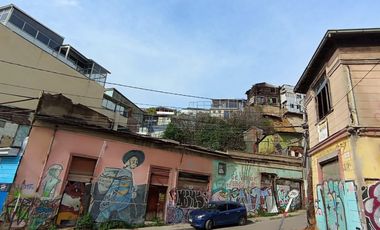 SE VENDE TERRENO EN SECTOR ADUANILLA DE VALPARAISO