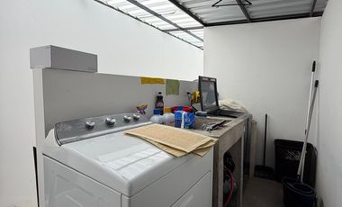 Casa en venta en Loja sector Las Zarzas