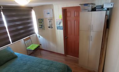 SE VENDE CASA EN VALPARAISO CON VISTA AL MAR, ESTACIONAMIENTO, LOCOMOCION A LA PUERTA