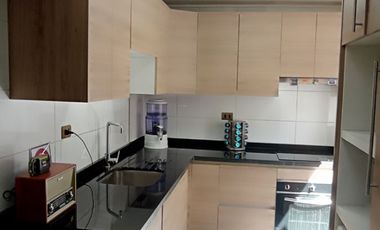 SE VENDE CASA EN VALPARAISO CON VISTA AL MAR, ESTACIONAMIENTO, LOCOMOCION A LA PUERTA