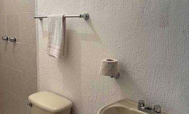 Hermosa Casa en Renta – Lomas de Gran Jardín (AMUEBLADA) 3 recámaras con baño completo, terraza, jardín, cuarto de servicio