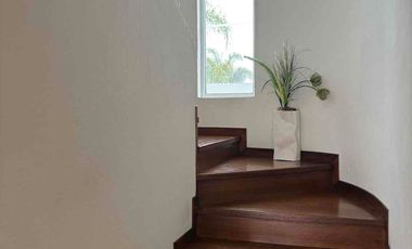 Hermosa Casa en Renta – Lomas de Gran Jardín (AMUEBLADA) 3 recámaras con baño completo, terraza, jardín, cuarto de servicio