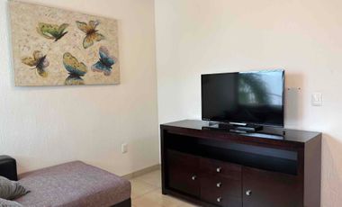 Hermosa Casa en Renta – Lomas de Gran Jardín (AMUEBLADA) 3 recámaras con baño completo, terraza, jardín, cuarto de servicio