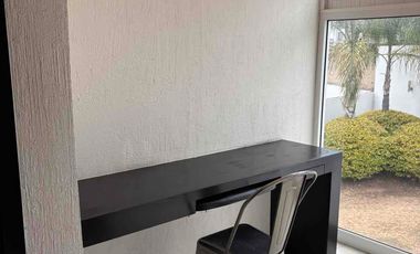 Hermosa Casa en Renta – Lomas de Gran Jardín (AMUEBLADA) 3 recámaras con baño completo, terraza, jardín, cuarto de servicio