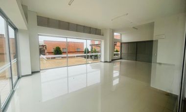 ARRIENDO APARTAMENTO EN LOS CRISTALES