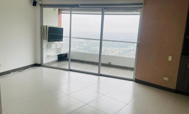 ARRIENDO APARTAMENTO EN LOS CRISTALES