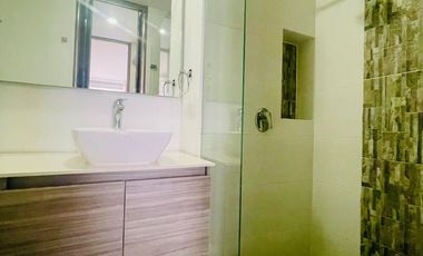 ARRIENDO APARTAMENTO EN LOS CRISTALES