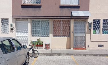 Venta de casa en Calderón negociable, plusvalía inmobiliario, cerca Parque San Juan de Calderon,familias jóvenes